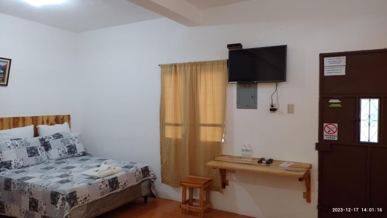 פלורס Apartamentos Mundo Maya Habitaciones מראה חיצוני תמונה