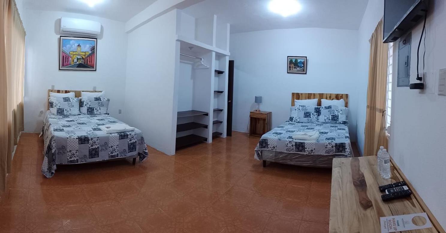 פלורס Apartamentos Mundo Maya Habitaciones מראה חיצוני תמונה